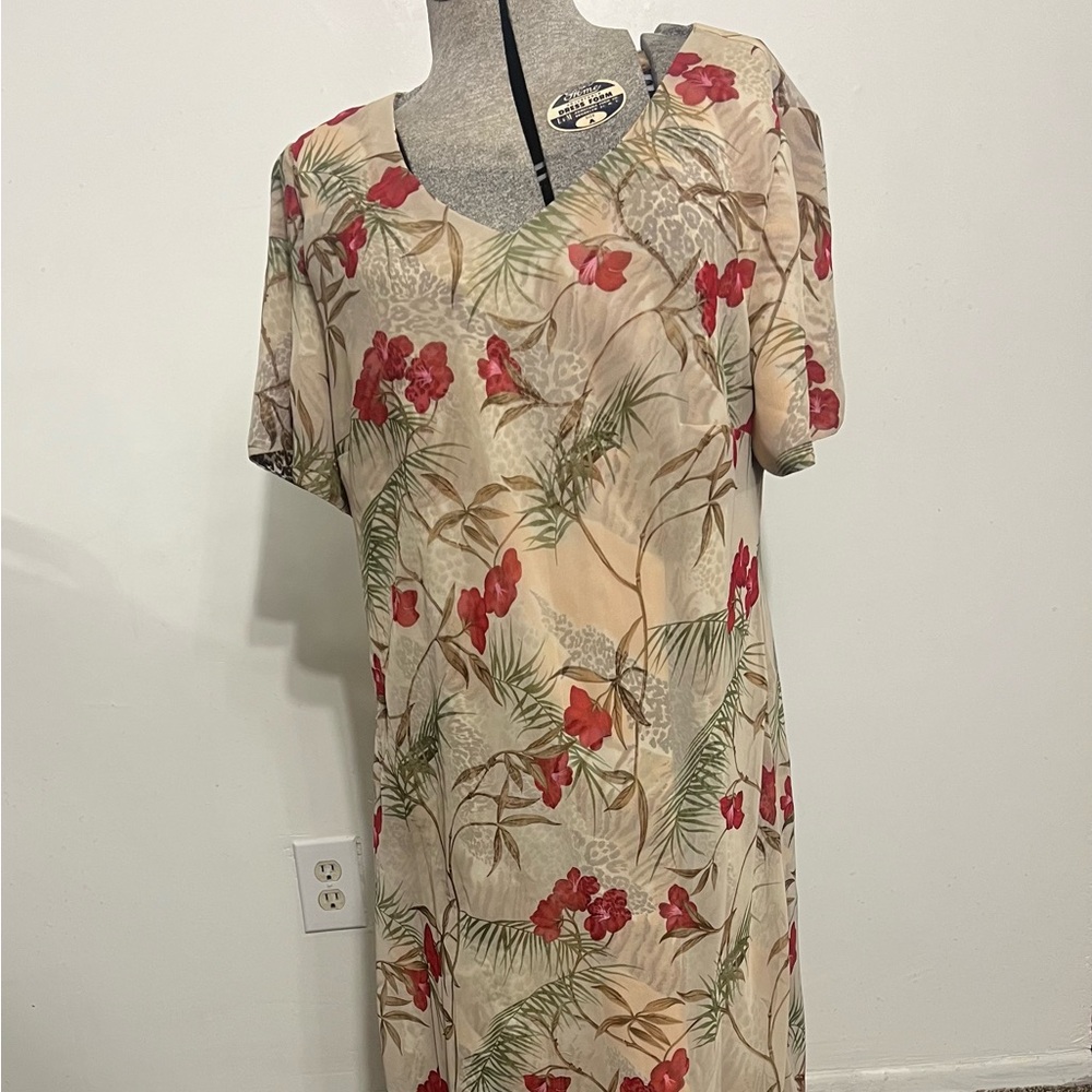 White stag plus Women's maxi Floral dress 18/20W Short Sleeve V-neck dress